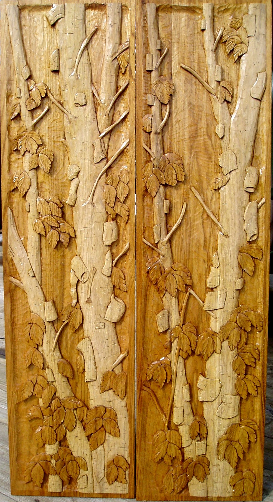 Complete panels, Carved birch trees